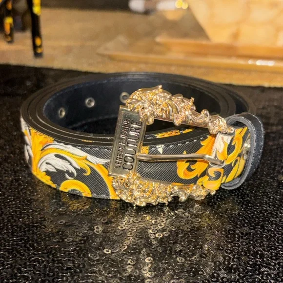 Versace Jeans Couture baroque-print belt with an ornate logo buckle - Picture 2 of 6